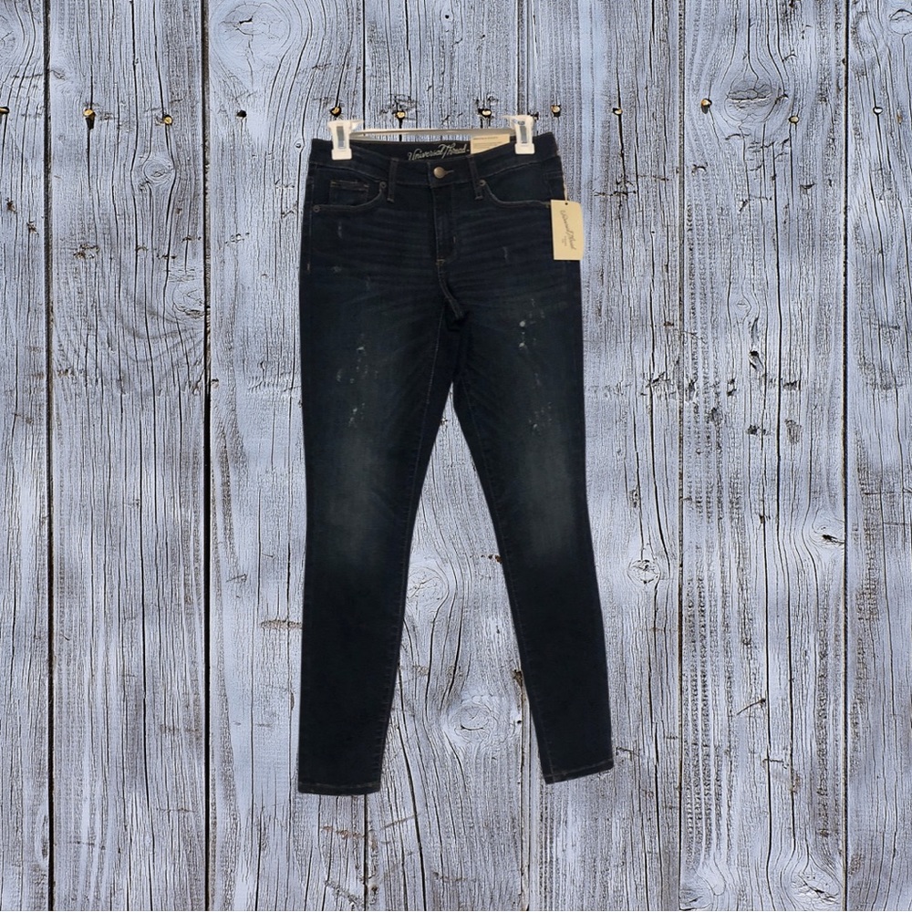 Universal Thread Jeans